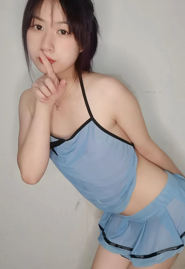 珠海极品露出系反差婊@欢欢尺度私拍视图合集4